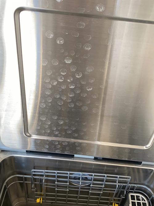 商用洗碗機(jī)洗的碗為什么有水跡？